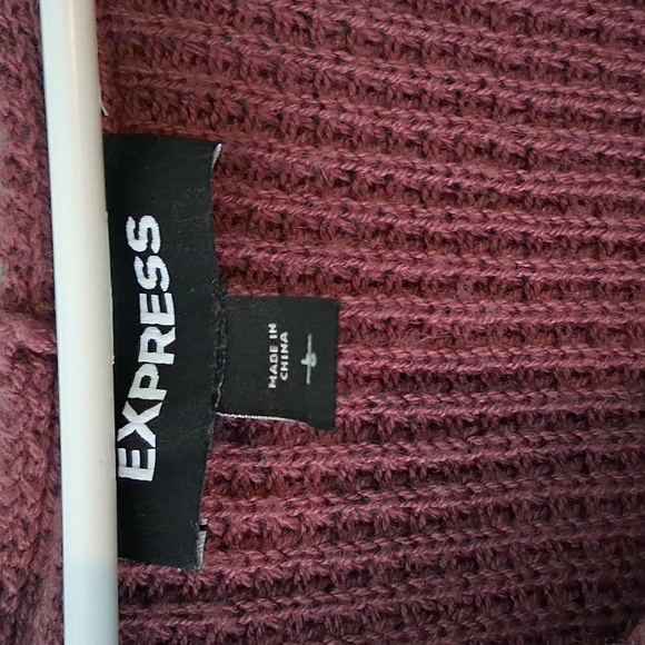 Express Sweater - Picture 3 of 4